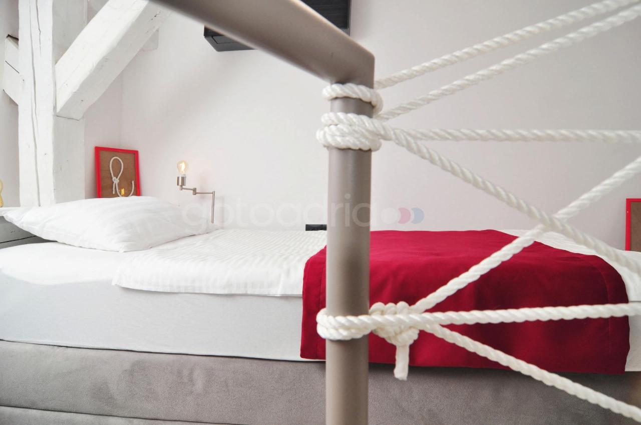 Beachfront Deluxe B&B Makarska Eksteriør bilde