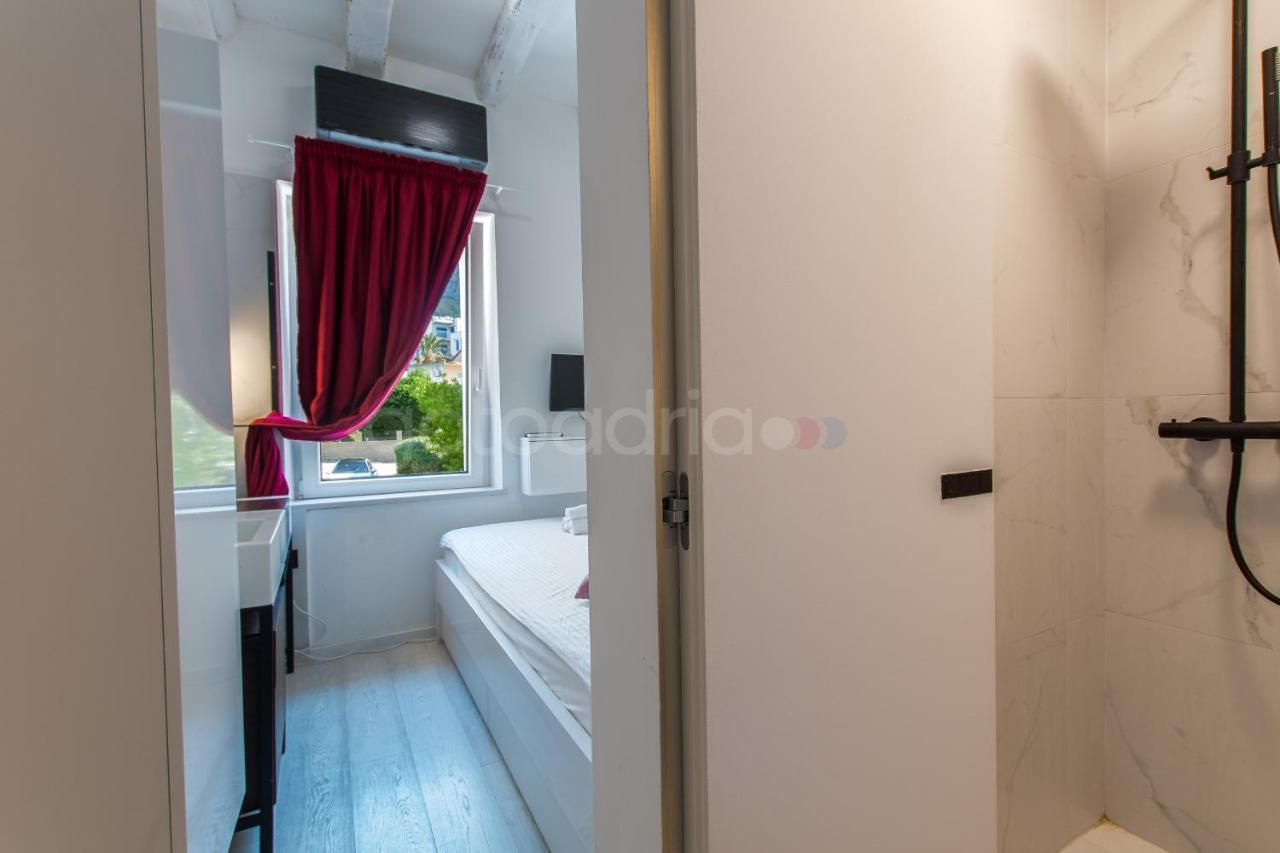Beachfront Deluxe B&B Makarska Eksteriør bilde