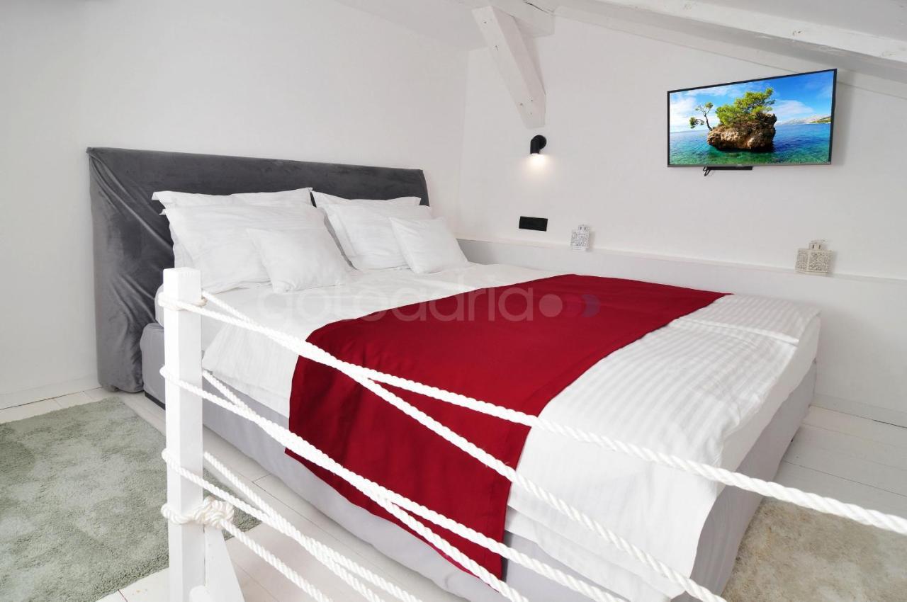 Beachfront Deluxe B&B Makarska Eksteriør bilde