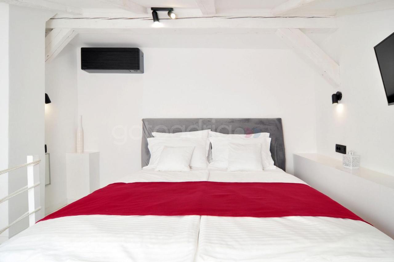 Beachfront Deluxe B&B Makarska Eksteriør bilde